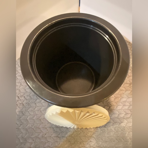 Tupperware Ice Bucket - Picture 3 of 6